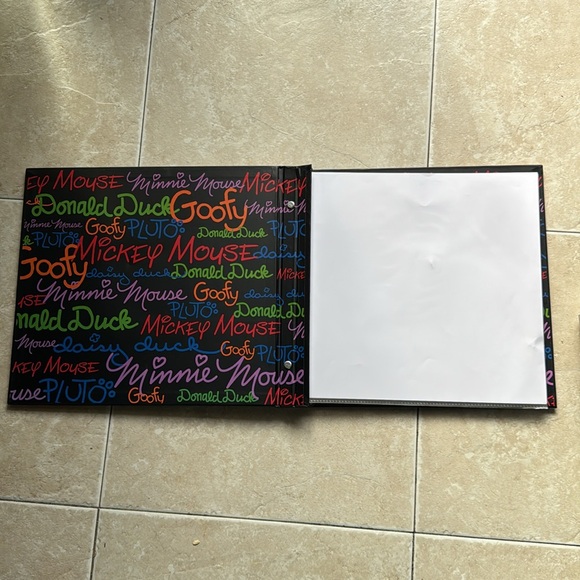 Disney scrapbook - Picture 3 of 6